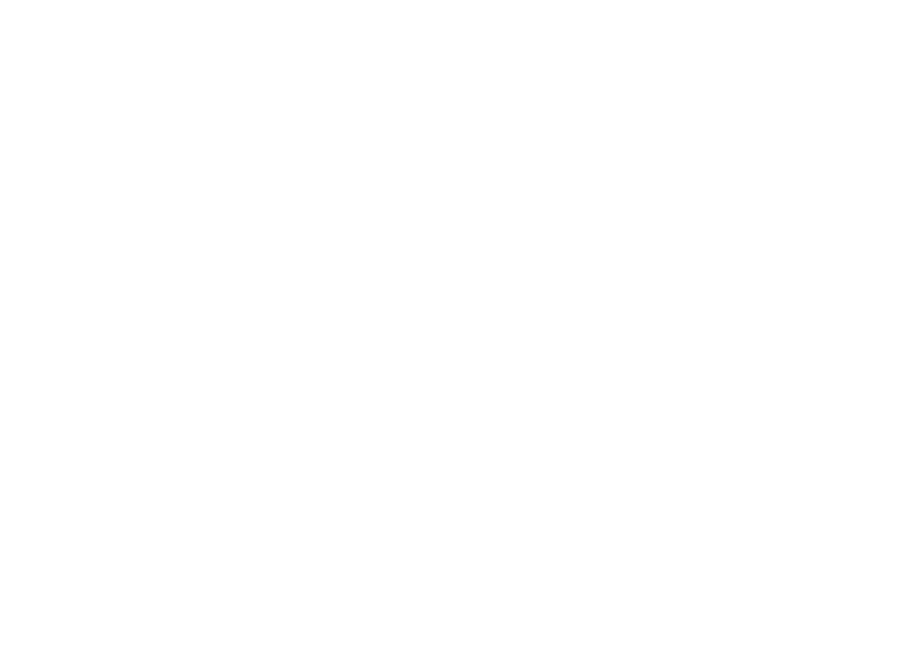 Logo per Castelbels Porto con la scritta "Orange Verbena" sotto l'immagine di una corona. Lo sfondo è di colore verde uniforme.